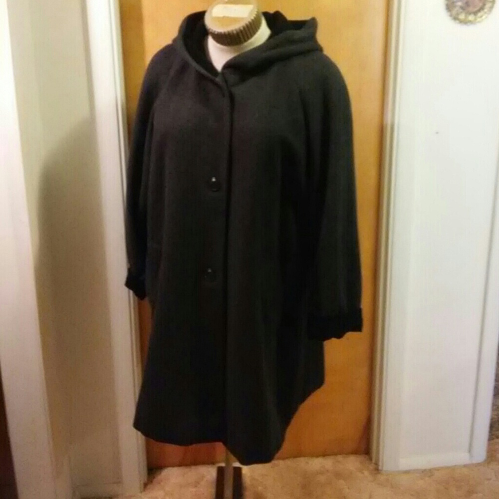 Beautiful Wool Albert Nipon Coat